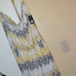 Dress with pockets and pull string waist